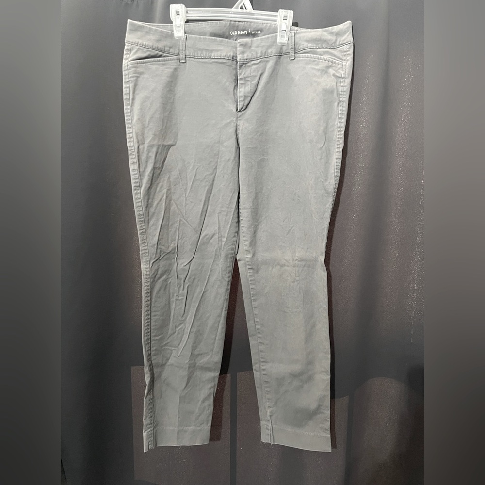 Old Navy Pixie Chino 14